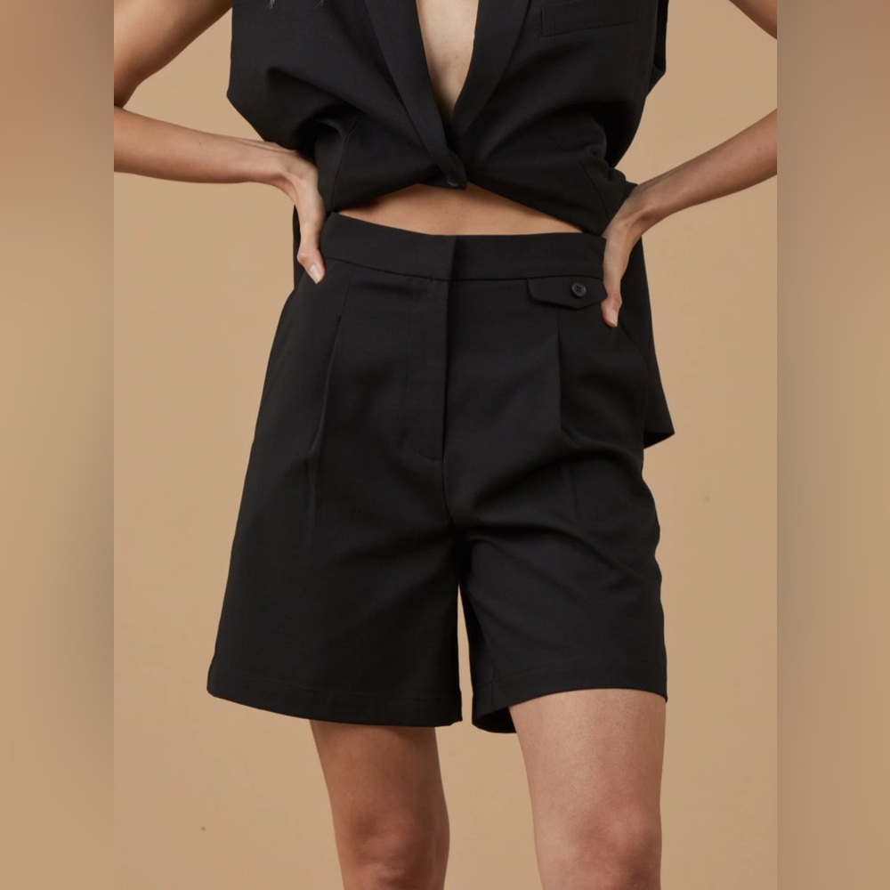 Classic Black Women's Shorts, Sizes: XS, S, S, New With Tags